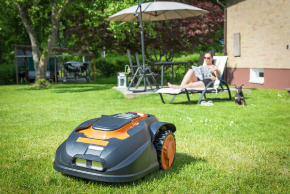 Rasenkanten für Mähroboter: Welche Lösungen ermöglichen sauberes Mähen bis zum Rand?